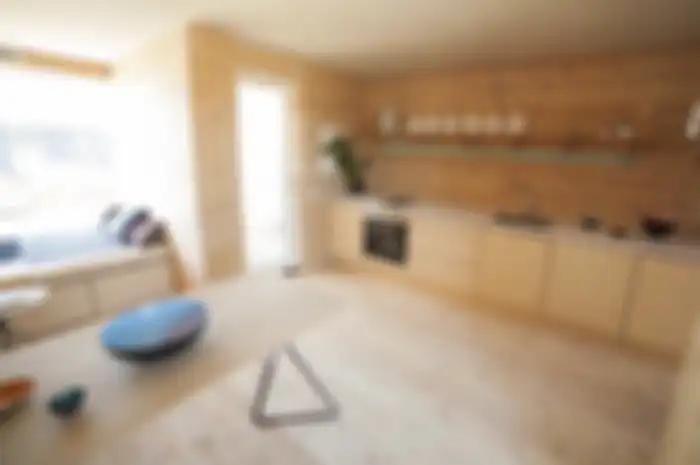 Mau Merawat Furnitur Kayu? Ini Triknya Agar Selalu Mengilap    
