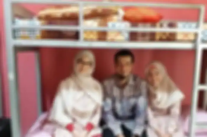 Jihan Fahira dan Primus serta putri mereka