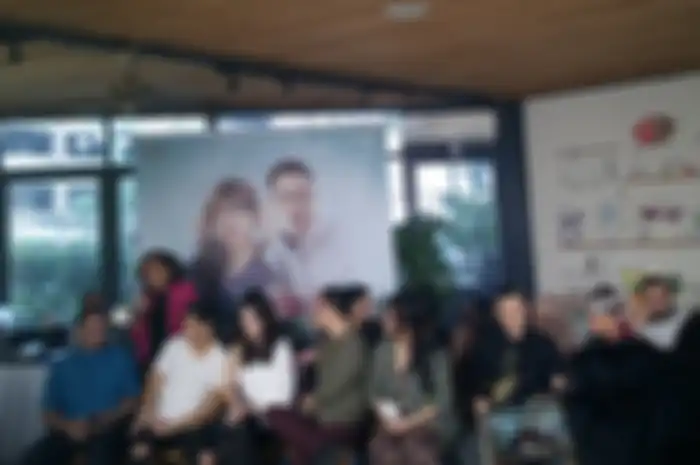 Cast dan Crew Film Milly & Mamet saat konferensi pers film di Casadina Kitchen & Bakery, Senin (28/7