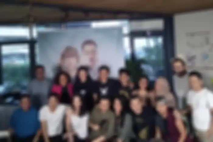 Cast dan Crew Film Milly & Mamet saat konferensi pers film di Casadina Kitchen & Bakery, Senin (28/7