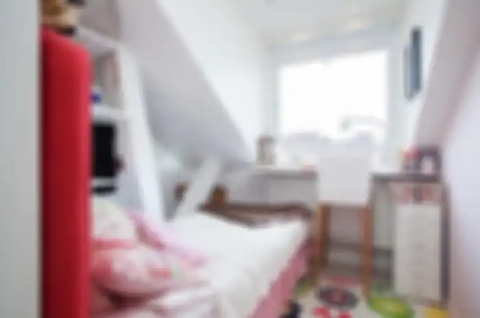 Kamar tidur mungil bisa dirancang lebih cantik dan nyaman dibandingkan kamar tidur yang ukurannya jauh lebih besar.