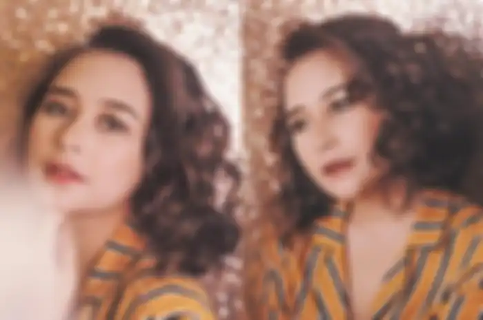 Intip penampilan Prilly Latuconsina dengan knot dress