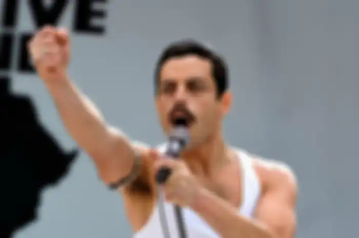 Rami Malek di Film Bohemian Rhapsody 