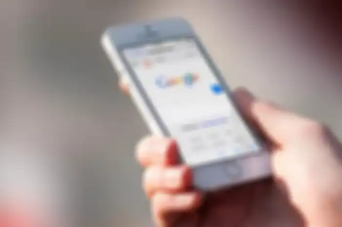 Untuk bisa jadi search engine default di iOS, Google harus membayar sangat mahal tiap tahunnya.
