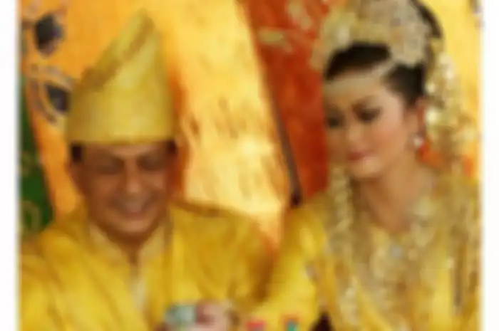 Pernikahan Bella Saphira