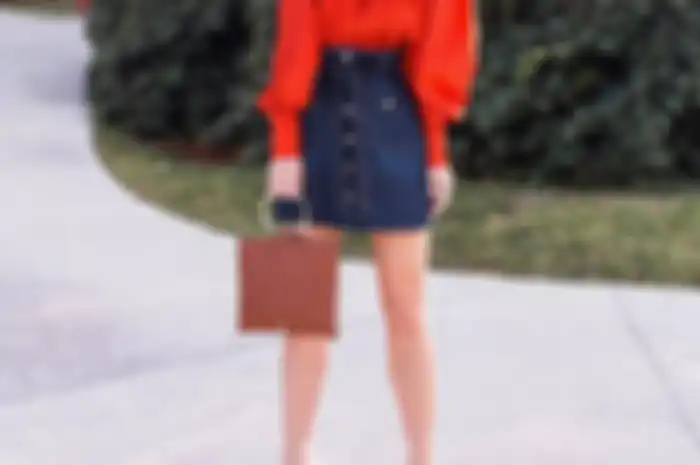 balloon sleeve blouse dan pencil skirt