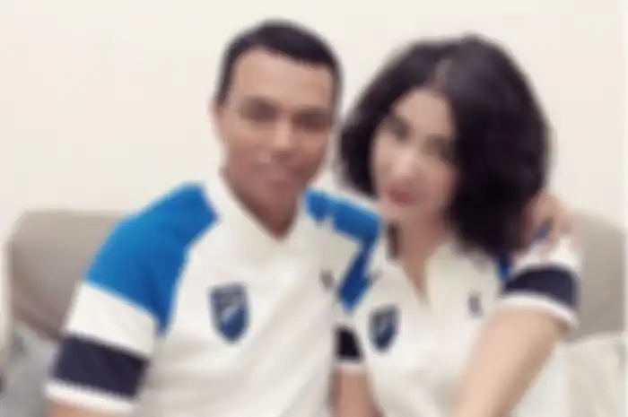 Uut Permatasari bersama suami