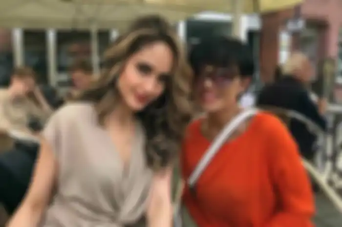 Ibu Cinta Laura Inginkan Dua Kali Acara Pernikahan untuk Putrinya