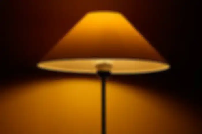 Lampu LED dengan cahaya warm sangat sejuk di mata.