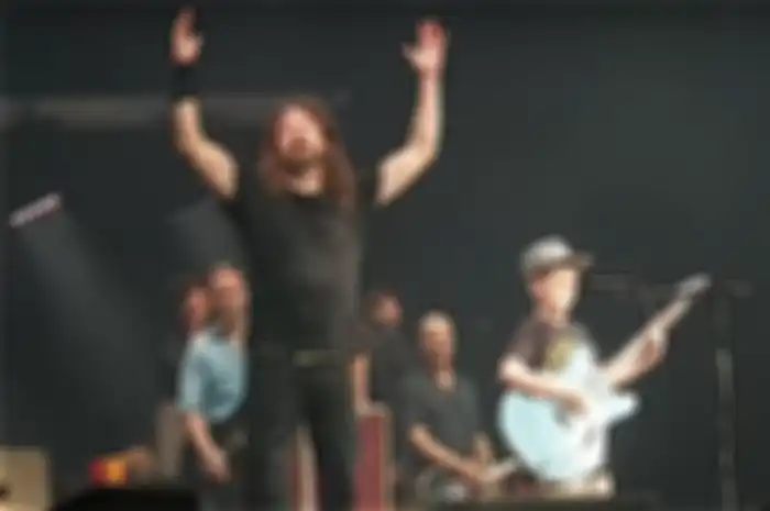 Dave Grohl diajak bocah 10 tahun cover lagu Metallica