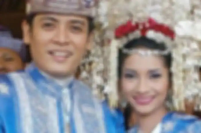 Cerai Lalu Rujuk, Asam Garam Pernikahan Teuku Ryan dan Vira Yuniar