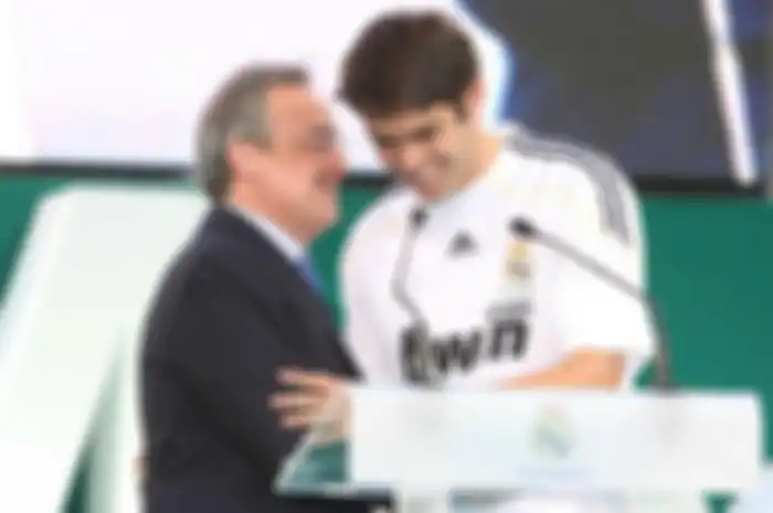 Real Madrid's new signing Kaka with Florentino Perez during the official presentation at Santiago Be