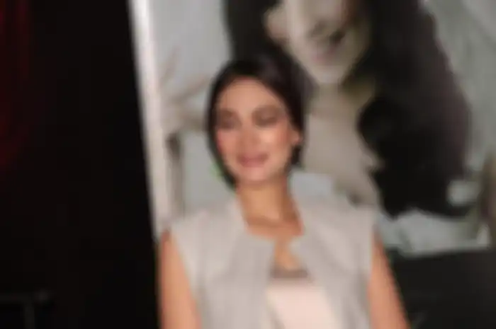 Luna Maya saat ditemui usai makeup class di Mall Taman Anggrek, Jakarta Barat, Selasa (6/11/2018)