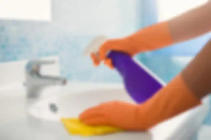Hanya dengan Bahan Rumahan Ini Kerak pada Keran di Kamar Mandi Rontok Dalam Semalam, Ibu-ibu Mesti Coba!