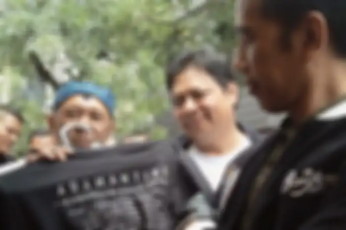 Jokowi dan kaos Burgerkill