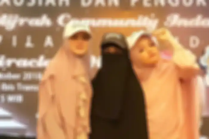 Tika Ramlan kini bersahabat dengan Mulan Jameela dan Umi Pipik