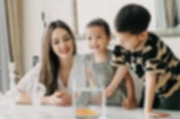 Jadi Single Mom Setelah Diselingkuhi, Lihat Hunian Mewah Cathy Sharon, Dapurnya Elegan Banget!
