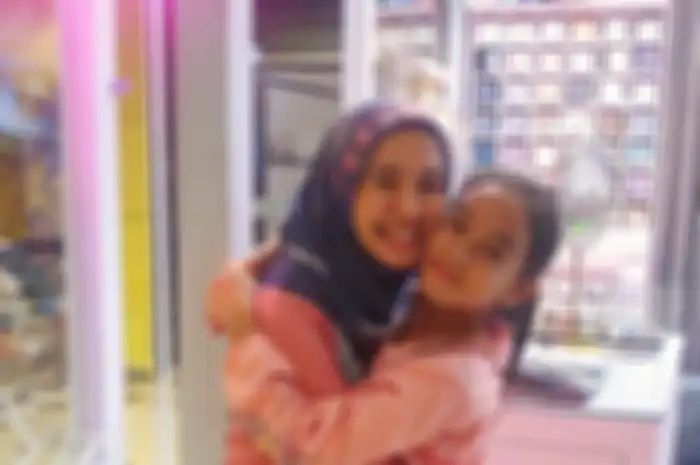 Laudya Cynthia Bella dan Engku Aleesya