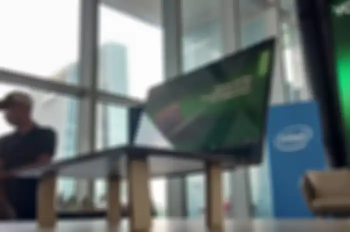 Lenovo Yoga S730