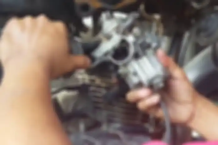 Ilustrasi karburator motor