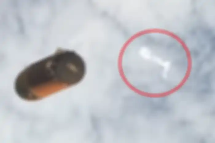 Benda putih aneh yang diduga UFO