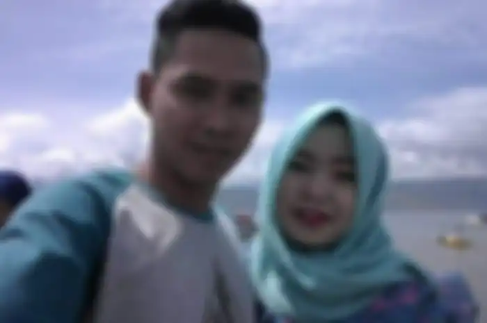 Hasyim Prasetya dan Devi semasa hidup