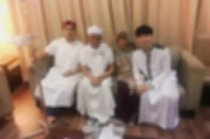 Dihujani Tangis, Ini Bunyi Pesan Kematian Ustaz Arifin Ilham di Facebook: Tidak Lama Lagi Aku Masuk ke dalam Tanah...