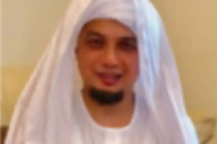 Ustad Arifin Ilham meninggal dunia karena kanker getah bening.