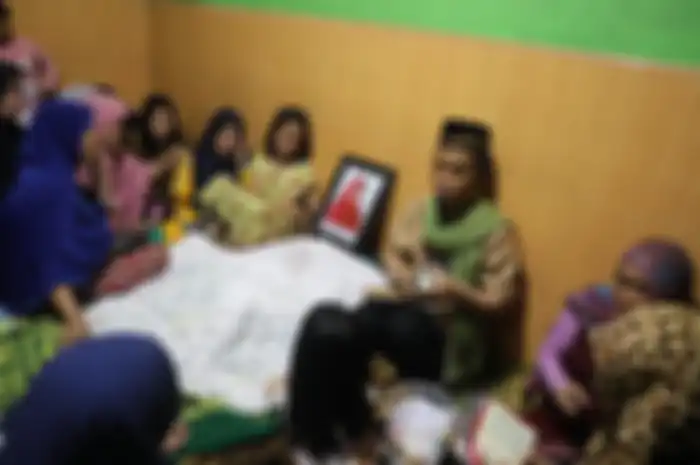 Istri Ustaz Maulana Meninggal Dunia, Rumah Duka Dipenuhi Para Pejabat