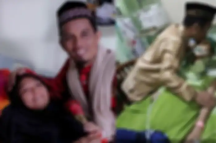 Meratap di Sisi Jenazah Istri, Ustad Maulana Ungkap Jeritan Hatinya: Tidak Ada Dosamu Sama Saya!