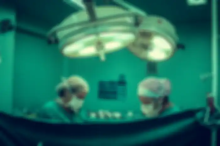Seorang dokter dituntut karena diduga tinggalkan jarum di tubuh pasien dan menyebabkan meninggal
