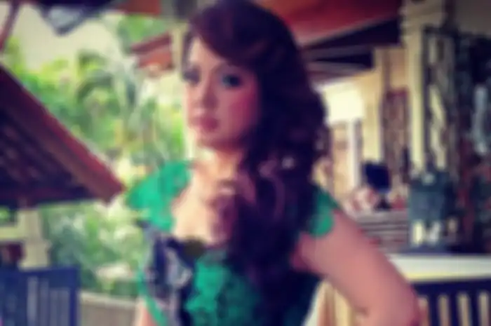 Presenter Cantik Ini Dulu Jadi Artis Terseksi di Indonesia, Penampilannya Bikin Pangling Usai Nikah!