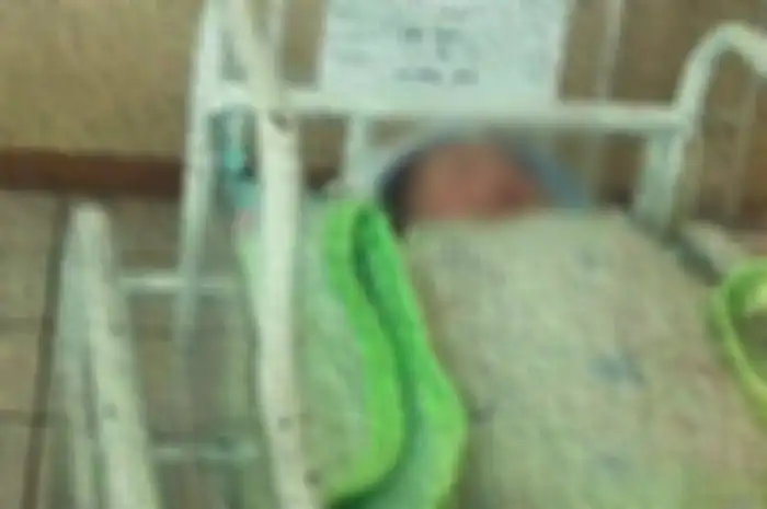 Bayi yang dilahirkan A, pelajar kelas 6 SD. 