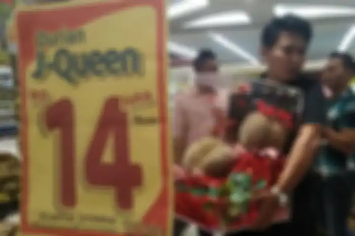 Durian J-Queen dibanderol harga fantastis berkisar Rp14 juta