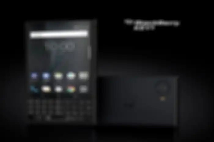 Varian warna terbaru dari Blackberry KE2 adalah 