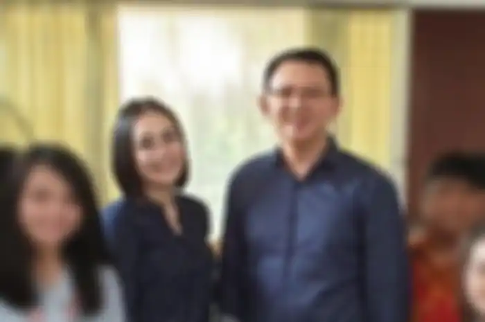 Beredar Foto Mesra BTP dan Puput Nastiti Devi, Bak ABG Kasmaran!