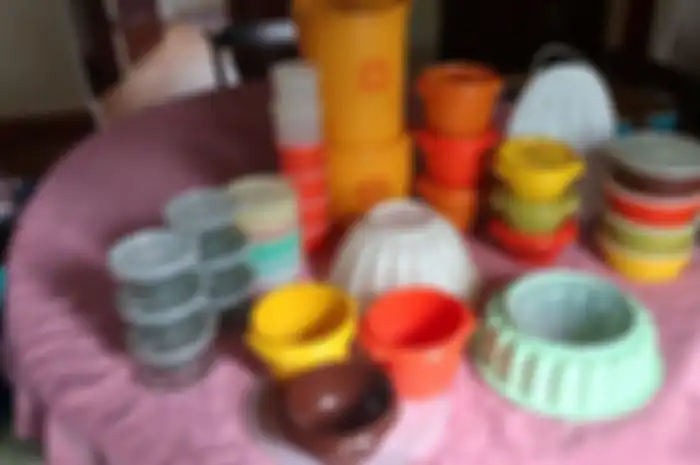 Ilustrasi Tupperware