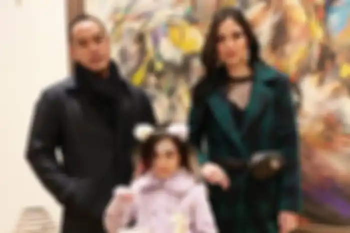 Ardi Bakrie, Mikhayla dan Nia Ramadhani