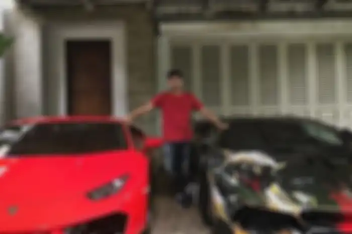 Biasa naik mobil Lamborghini seharga Rp 8 miliar, Raffi Ahmad tak segan menumpang di mobil bak terbuka milik warga. 