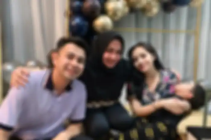 Raffi Ahmad, Mama Rieta dan Nagita Slavina