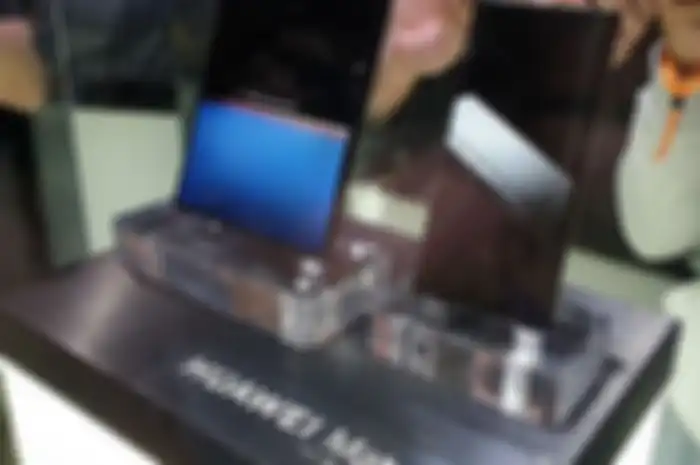 Huawei Mate X Resmi Meluncur