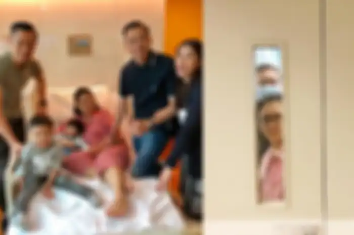 Sebulan Berjuang Sembuh, Momen Mengharukan Ani Yudhoyono Ketemu Cucu di Rumah Sakit Hanya Dibatasi Pintu dan Kaca