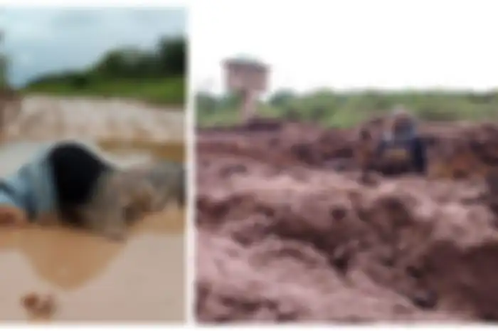 Anak muda Pulau Rimau berfoto dengan latar jalanan rusak.