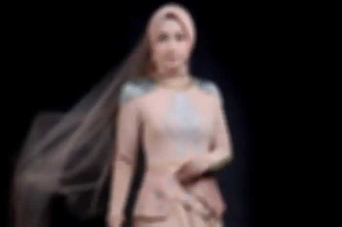 Desy Ratnasari  