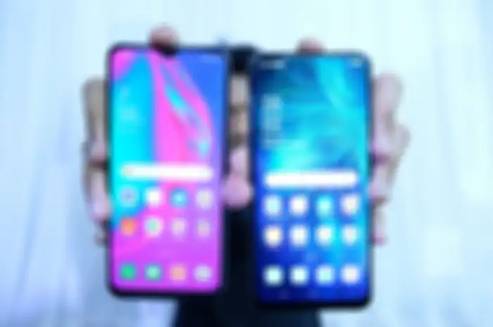 Tampilan desain OPPO F11 (kiri) dan F11 Pro (kanan) yang mirip