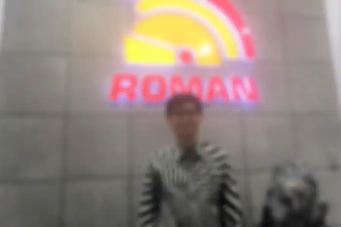 General Manager Roman Ceramics Jimin Suman 