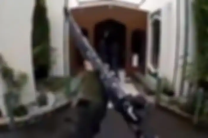 Rekaman itu diduga disiarkan langsung oleh pelaku penembakan di masjid Al Noor, Christchurch, Selandia Baru, Jumat (15/3/2019). 