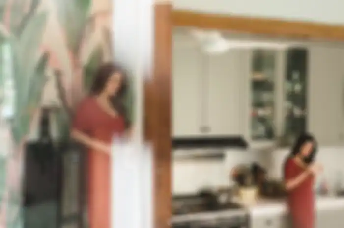 Ketahuan Berpose di Dapur, Fans Raisa Bandingkan Dirinya dengan Dispenser