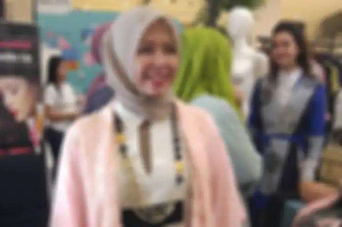 Penampilan modis Nur Asia Uno