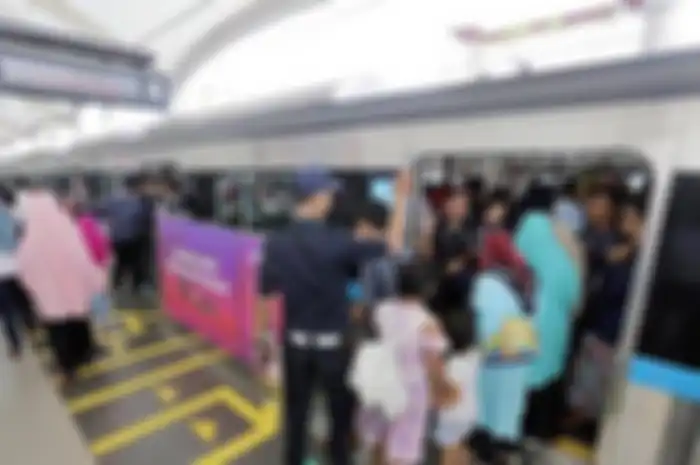 Ilustrasi MRT Jakarta. Hindari naik di jam sibuk.